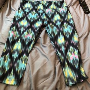 Patterned workout leggings!